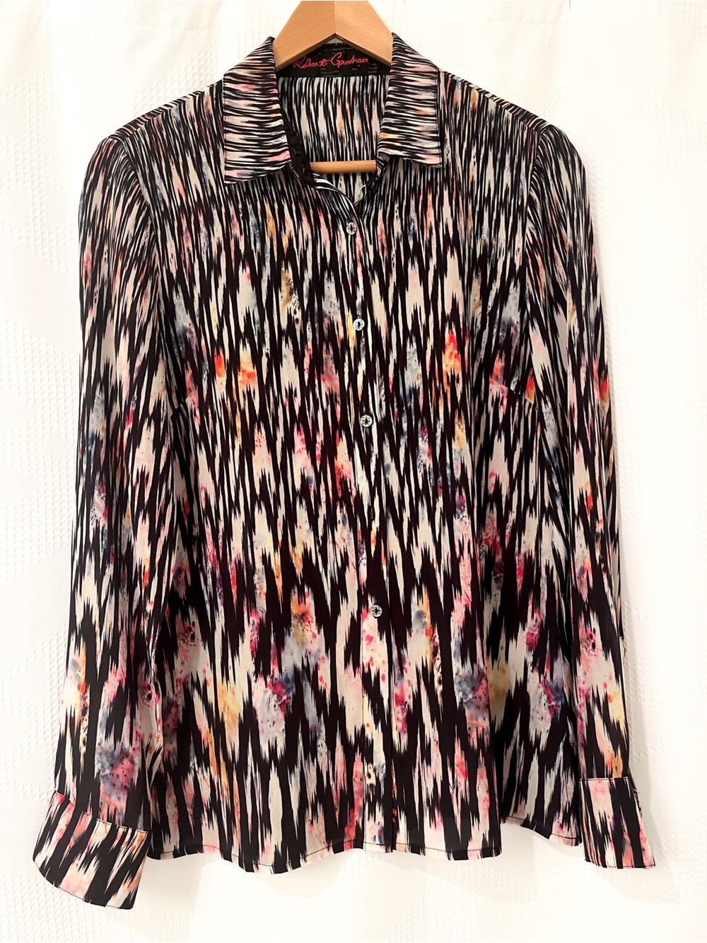 Robert Graham Women’s Button Down Black Zig-Zag Silk Shirt S
